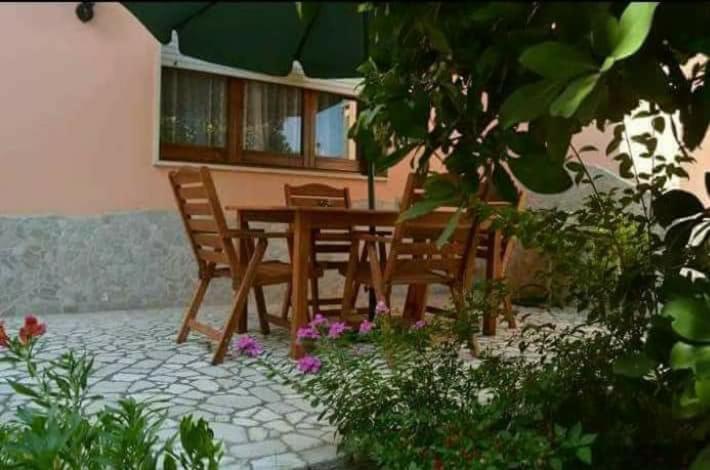 La Casina Di Vanni - Casa Vacanza Nel Cuore Del Salento Arnesano Extérieur photo