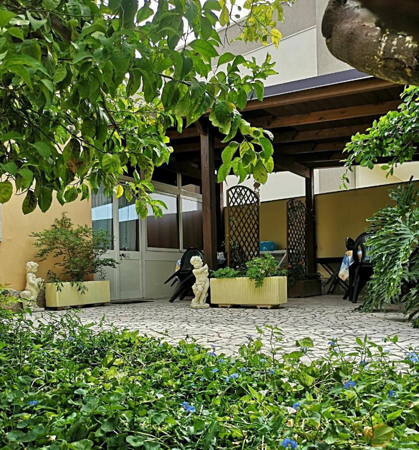 La Casina Di Vanni - Casa Vacanza Nel Cuore Del Salento Arnesano Extérieur photo